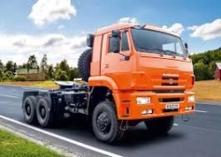 Saddle Truck KAMAZ 65225 - Powerful Towing Vehicle