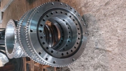 KMU-150.17.100 Slewing Support Device for Crane Systems