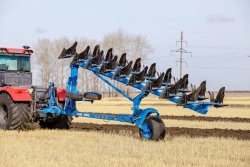 Semi-mounted reversible plow PERESVET PPO-(8+1)x35 with modifications RZZ.82.00.000-10, RZZ.82.00.000-11