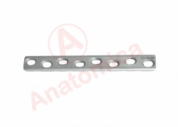 Wide Straight Plate with Limited Contact for Bone Fractures