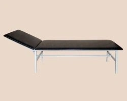 Adjustable Viewing Couch with Headrest Art. KU. 01