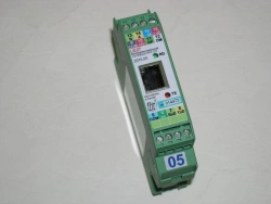 LE27 Controller for Serial Communication and Data Transmission