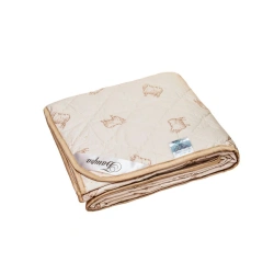 Natural Fiber Quilted Blankets with Synthetic Fillings