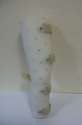 Knee Joint Immobilizer with Adjustable Support