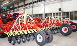 Agrator-Combi 12000 Pneumatic Disc Seeder