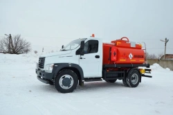 Tank Truck for Transporting and Storing Petroleum Products, Model 3613V-0000010