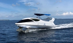 Transparent Hull Underwater Wing Boat - Luker 370