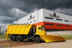 MKDU-11 combined road sweeping machine on the basis of vehicle KAMAZ-6522-RT