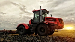 Kirovec K-525 Standard Wheeled Agricultural Tractor
