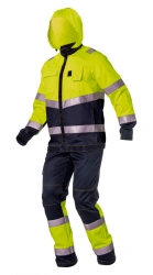 Women's High-Visibility Safety Suit for Enhanced Protection Against Mechanical Impact and Non-Toxic Dust