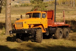 Timber Transport Truck with Manipulator, MAZ 6317F9, 6317F5, Model 69023A, 69023B