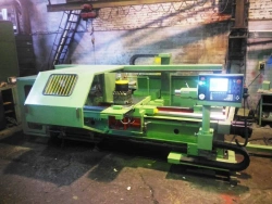 CNC Lathe Machine with Chuck Centering 16R30F3-5