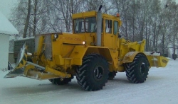 Kirovec K-703M-12 Universal Modular Tractor