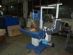 Universal Milling Machine with FANUC CNC FS-300-06R-1