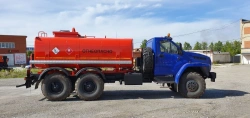 Oil and Petroleum Products Tanker Truck ACN 4671L2-10 on Ural-4320-6951-70 Chassis