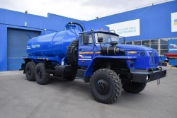 Mechanical Waste Collection Tanker UZST Type UZST01 5676-16 on Ural 4320 Chassis