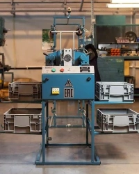 Thread Rewinding Semi-Automatic Machine SPN 2-4