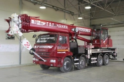 Truck Crane KS-55721-1V-1 with 35 Ton Capacity
