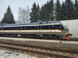 Passenger Electric Train Head Coach EP2DM Model 62-379