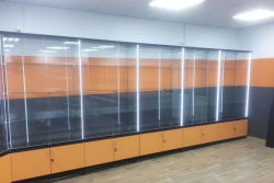 Closed Showcase Display 800x330x2100 mm Model A-6