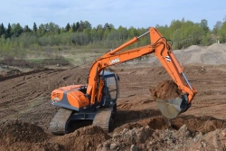 E220C Crawler Excavator with YAMZ 53429 Engine