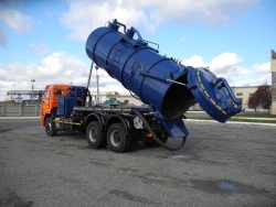 Special Vacuum Machine 5686-0000010-33 on KAMAZ 6520-53 Chassis