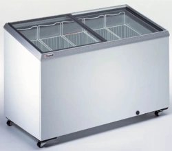 CARAVELL Freezer Chest Model 40693 for Efficient Cold Storage