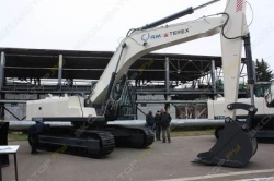 E270C Crawler Excavator - Versatile Earth Moving Machine