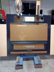 Tram Car Window Glass 71-421 with Vent 1.345*1.436 DAG 1139.3