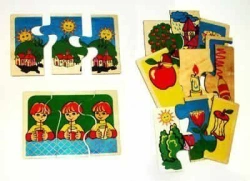 Sequence Puzzle Game with 8 Wooden Cards