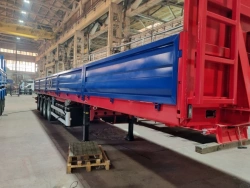 Polytrans Semi-Trailer 94165-081 with Plant Axle 1201-241002 and 385/65/R22.5 Tires