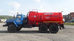 Oil and Gas Condensate Collection Tank AKN 4671L6-30 on Ural 4320-1951-60 Chassis