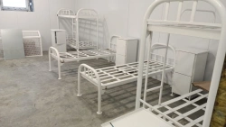 Steel Frame Bed with Round Tube Headboard
