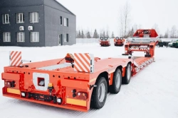 Specialized Heavy-Duty Semi-Trailer Tversoyrmash 993931 F023 with Hydraulic Suspension