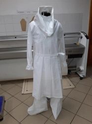 Multi-Use Non-Sterile Isolation Suit for Medical Personnel