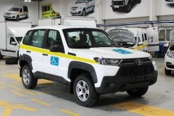 Special NV30 Vehicle for Transporting Disabled Passengers NV300J M1G