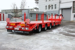 Specialized Heavy-Duty Semi-Trailer Tverstroyma 993941 Model 0012 with Ramps and Stands