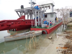 Hydraulic and Mechanical Dredger 3000-45 Model C490DM1, Serial No. 145
