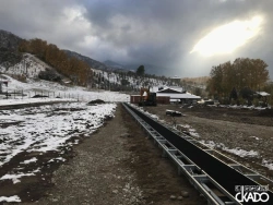 Flexible Conveyor Belt Elevator for Efficient Material Handling