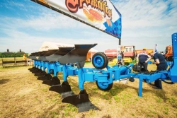 Semi-mounted reversible plow PERESVET PPO-8-35 with modifications RЗЗ.82.00.000