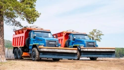 Universal Road Combined Machine VMKD 6843M1 on Ural 4320 Chassis