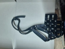 كمامة جلد طبيعية عالمية للكلاب المتوسطة TУ 8789-035-08830505-2010