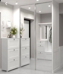 Stylish Hallway Cabinet "Katrin ZDRP-1