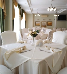 Table Linen Set (Tablecloths, Napkins) Art. 0013