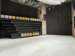  Functional Decorative Fabric Curtains for Interiors