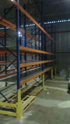 Heavy-Duty Beam S100 (T250) with Locking Mechanisms (2700, Orange Paint 2004)