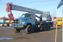 Mobile Crane with 25 Ton Capacity on Ural-4320 Chassis KС-55713-3Л-1