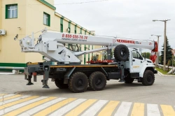 Truck Crane KS-55733 Mod. 6929V1-0 for Heavy Lifting