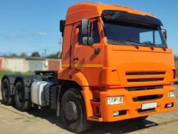 Heavy-Duty Tractor Truck for Towing Semi-Trailers 5411KT