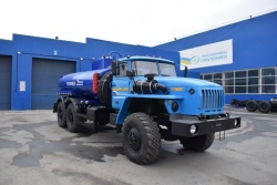 Technical Water and Brine Solutions Tanker UZST01, Model 6621-28 on Ural 5557-60 Chassis